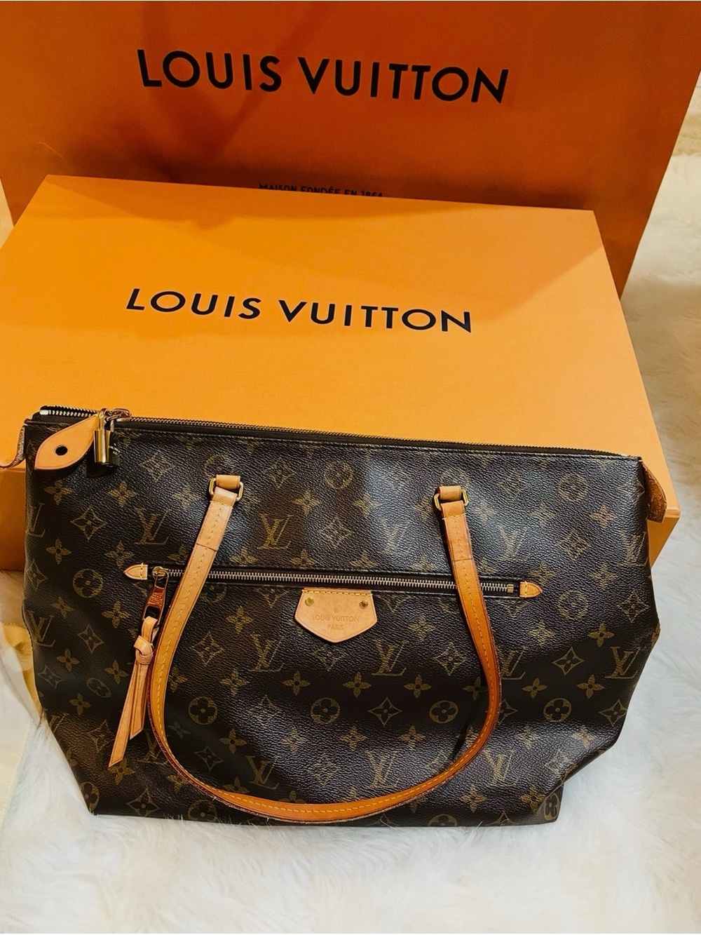 Authentic Louis Vuitton Monogram Canvas Tote in Dark Brown with Tan Trim